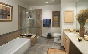 Oakwood At 1600 Glenarm Place